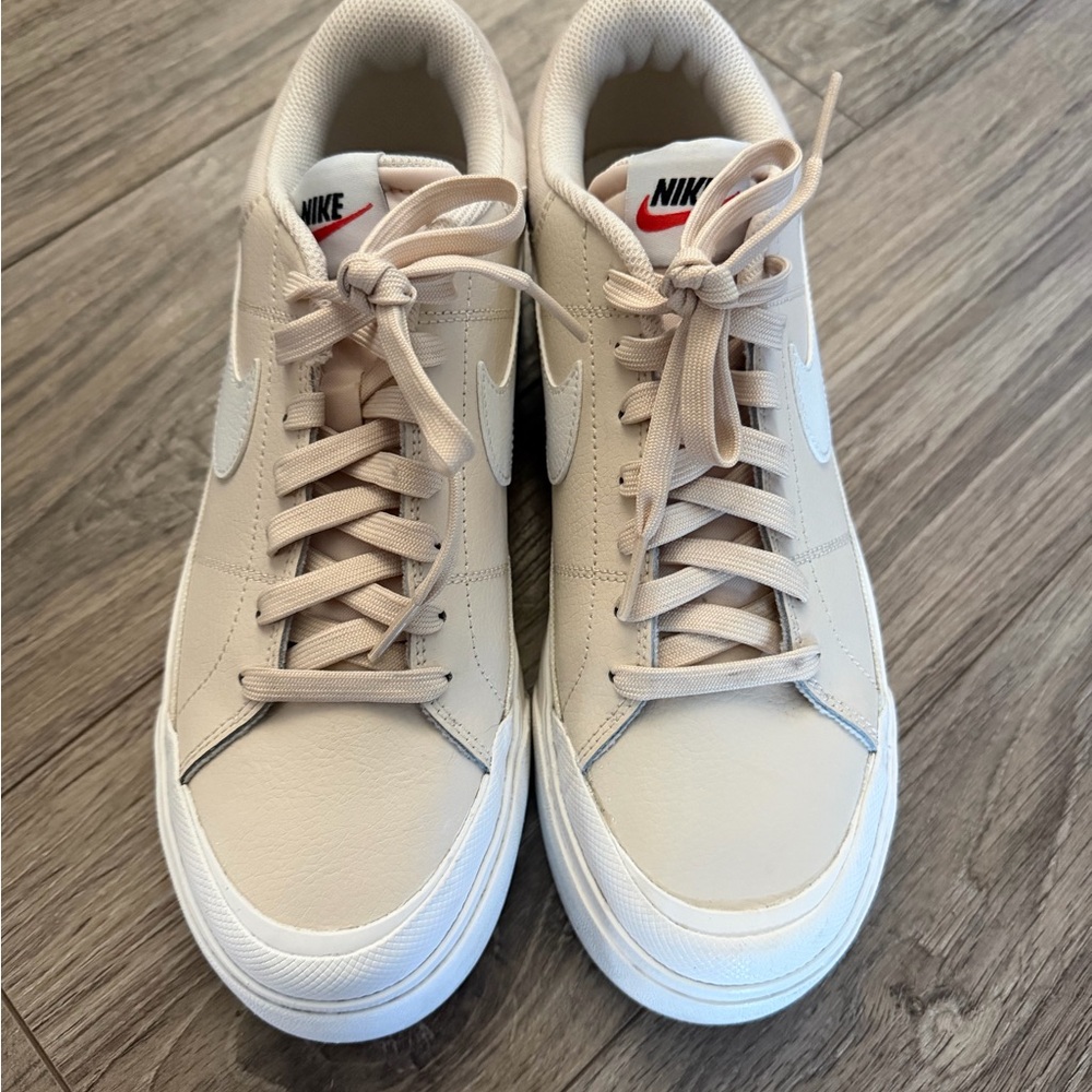 Nike Women's Court Legacy Lift Sneakers - Picture 2 of 3